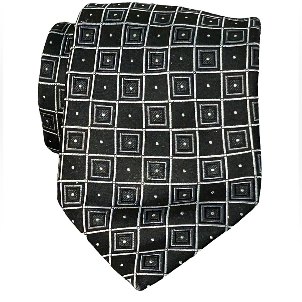 Donald J Trump Signature Collection
100% Silk Necktie